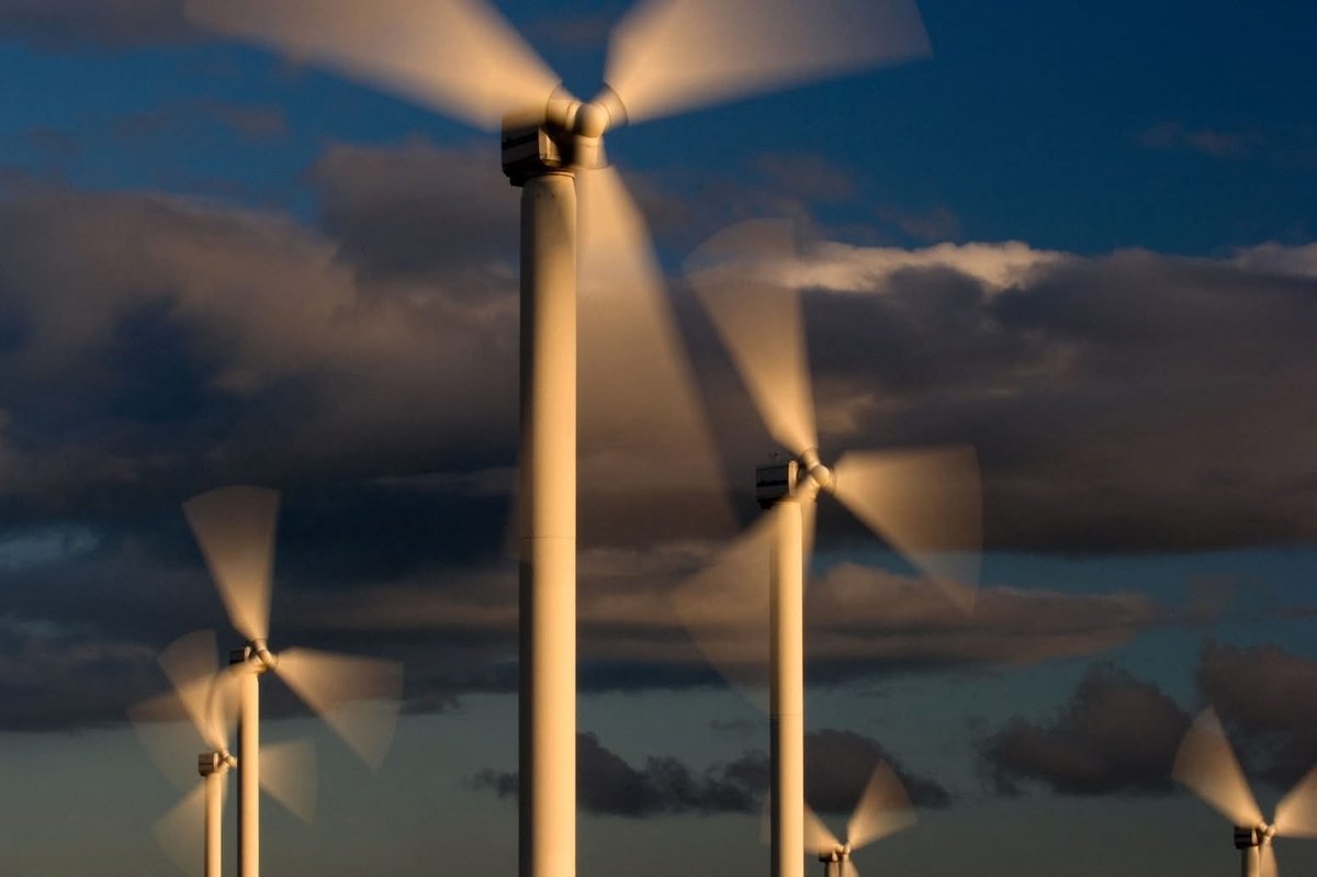 Britský Climate Change Committee (CCC) zveřejnil analýzu, ve které říká, že nákl