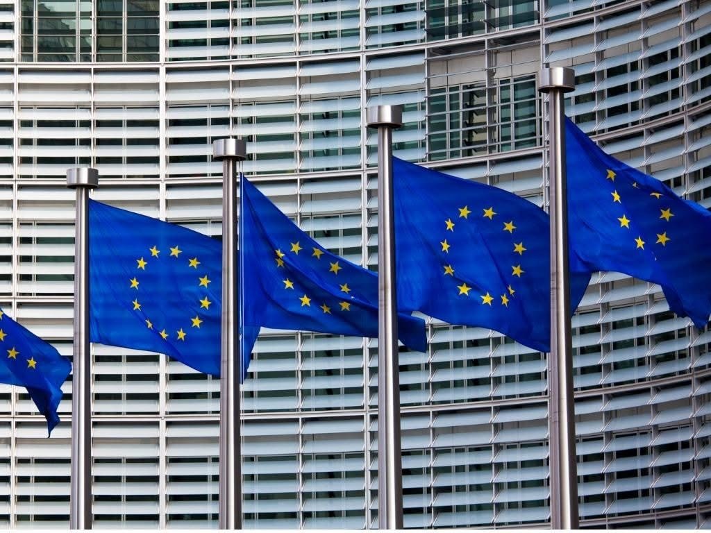 Evropská komise představila návrh Industrial Accelerator Act (IAA) — nová pravid