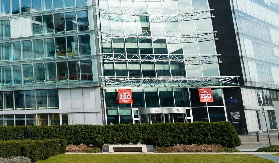 Finanční sektor má nově společný „manuál" pro cestu k net zero.