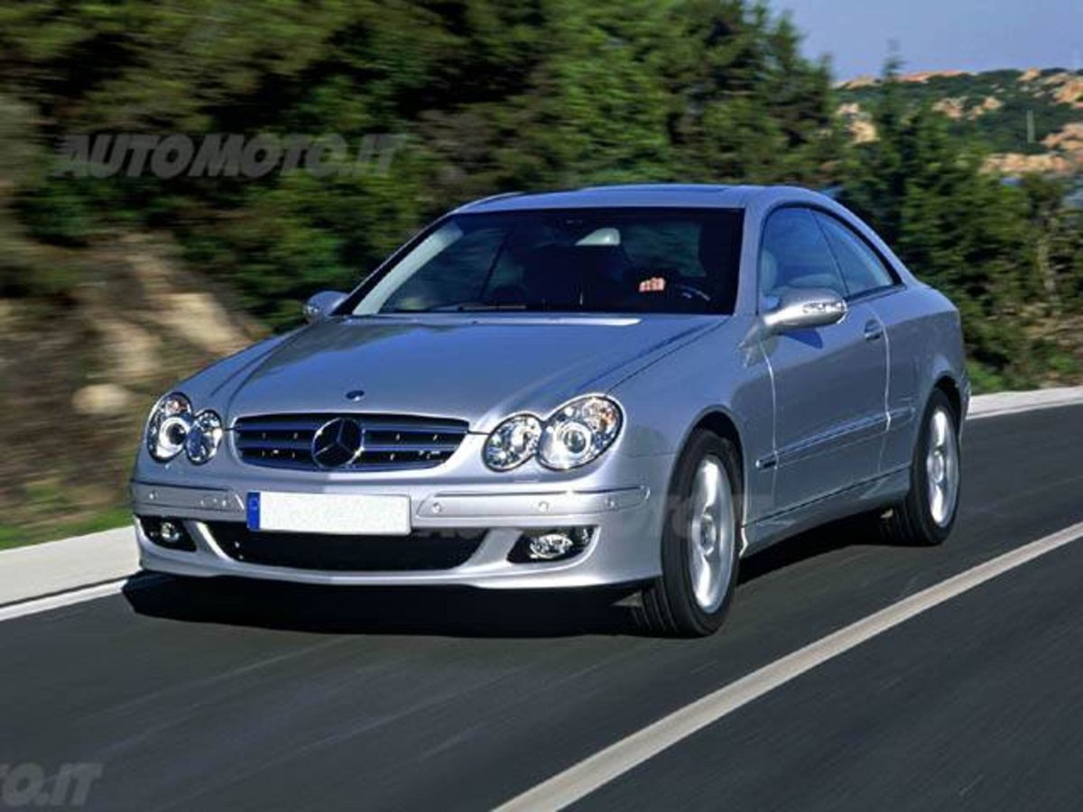EU zmírňuje emisní cíle pro automobily